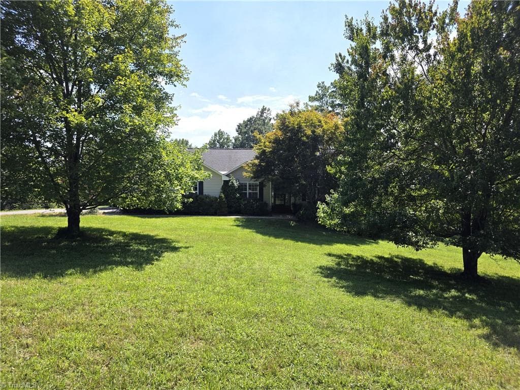 Stick/Site Built at 1701 Greenhill Road, Mount Airy NC 27030, Mount Airy, photo 5 of 76