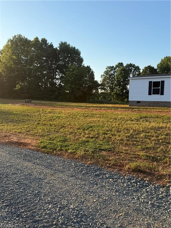 Manufactured Home at 2920 Bethel Church Road # 2, Yadkinville NC 27055, Yadkinville, photo 3 of 26