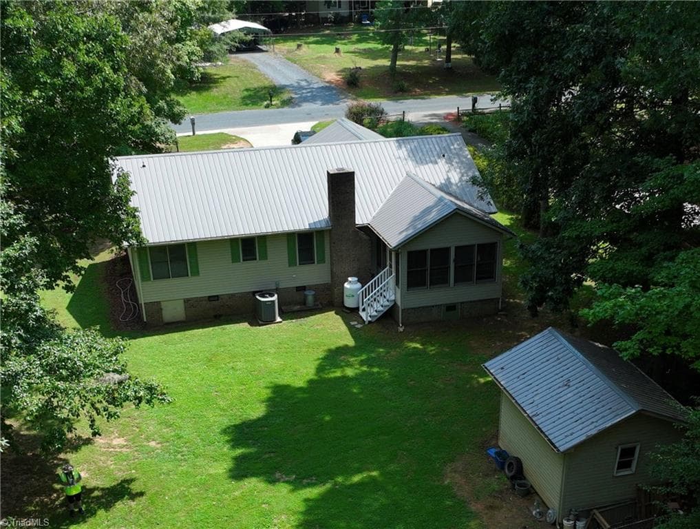 Stick/Site Built at 1848 Woodglo Drive, Asheboro NC 27205, photo 18 of 21