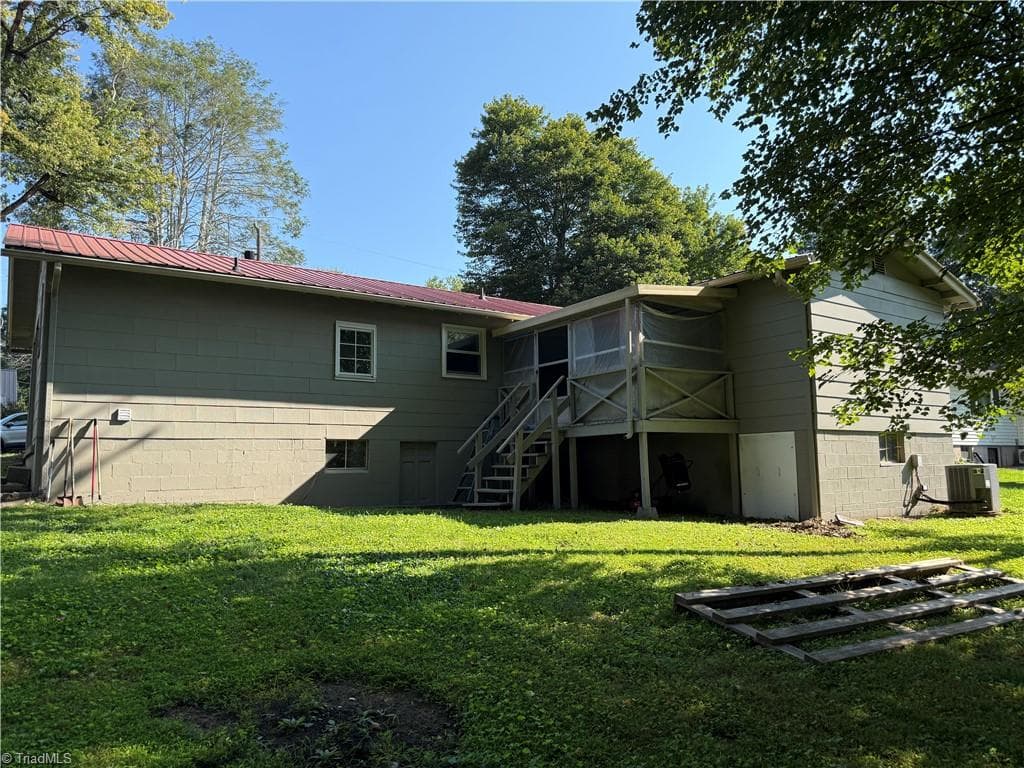 Stick/Site Built at 111 Arbor Street, Boonville NC 27011, photo 15 of 19