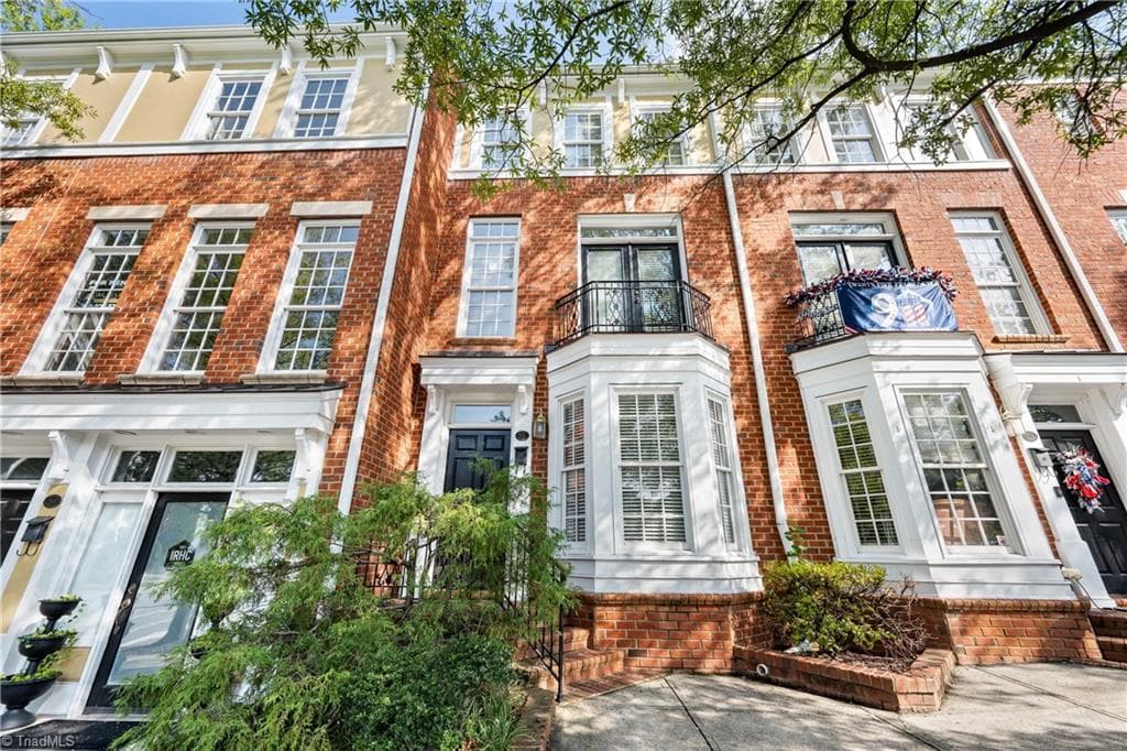 Stick/Site Built at 205 Southside Square, Greensboro NC 27406, photo 2 of 41