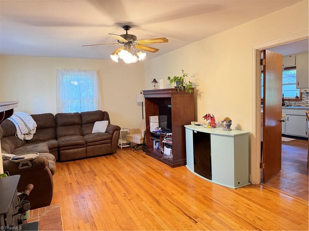 Stick/Site Built at 16 Vivian Street, Thomasville NC 27360, photo 20 of 33