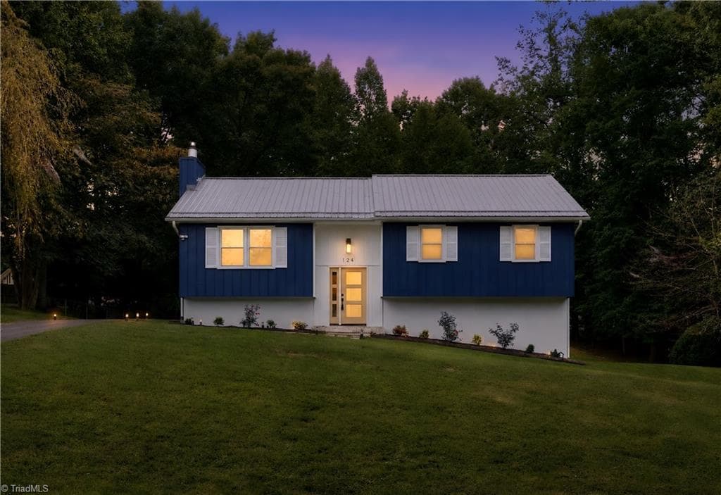 Stick/Site Built at 124 Oak Ridge Drive, Mount Airy NC 27030, Mount Airy, photo 3 of 58