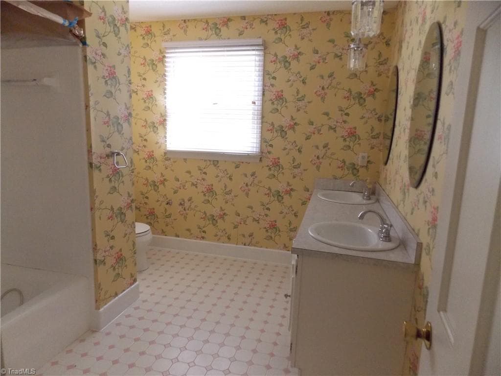 Stick/Site Built at 4915 Warfield Drive, Greensboro NC 27406, photo 20 of 23