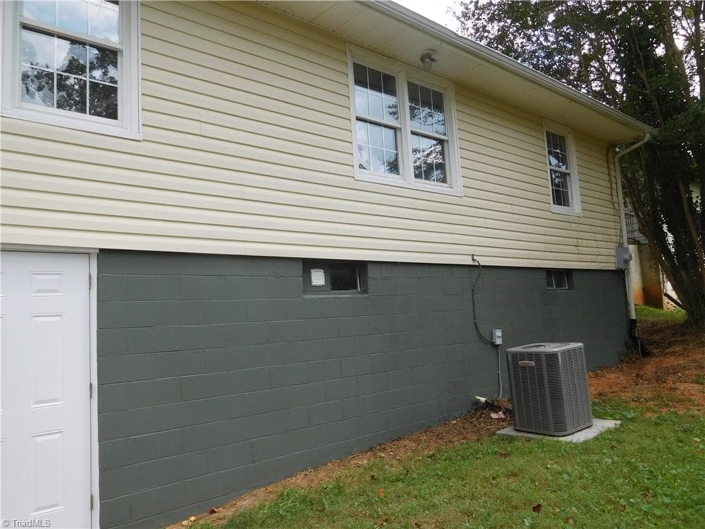Stick/Site Built at 2042 K Court Avenue, Winston-Salem NC 27105, Winston-Salem, photo 19 of 21