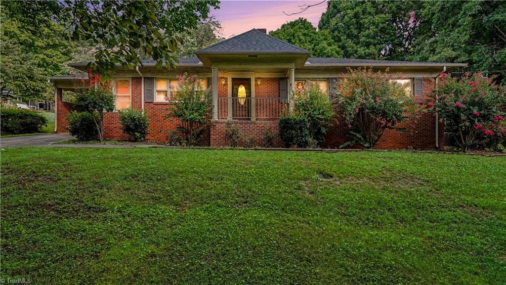 876 Brooklyn Avenue, Ramseur NC 27316
