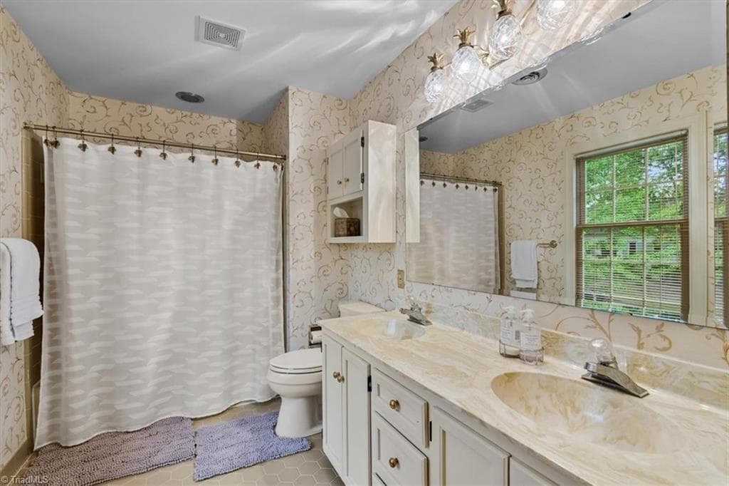 Stick/Site Built at 2109 Medford Lane, Greensboro NC 27408, photo 27 of 50