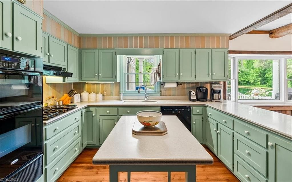 Stick/Site Built at 2109 Medford Lane, Greensboro NC 27408, photo 13 of 50