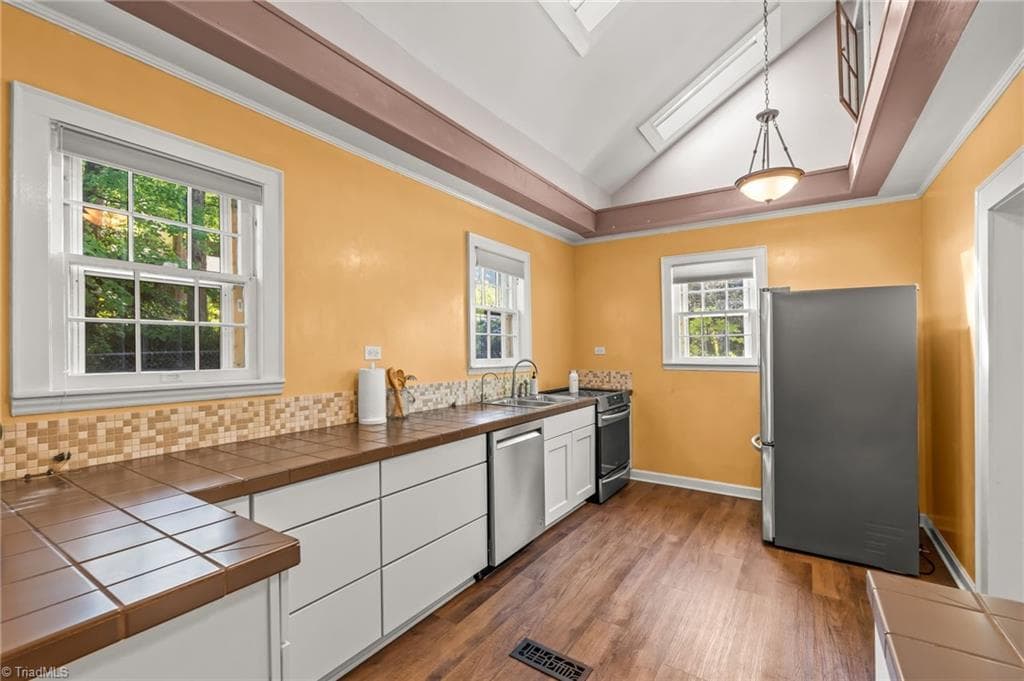 Stick/Site Built at 1708 Grace Street, Winston-Salem NC 27103, Winston-Salem, photo 12 of 29