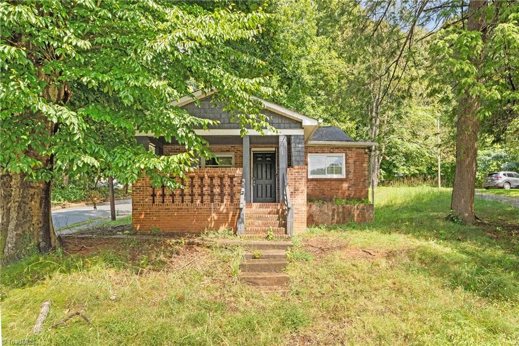 2001 Bowen Boulevard, Winston-Salem NC 27105