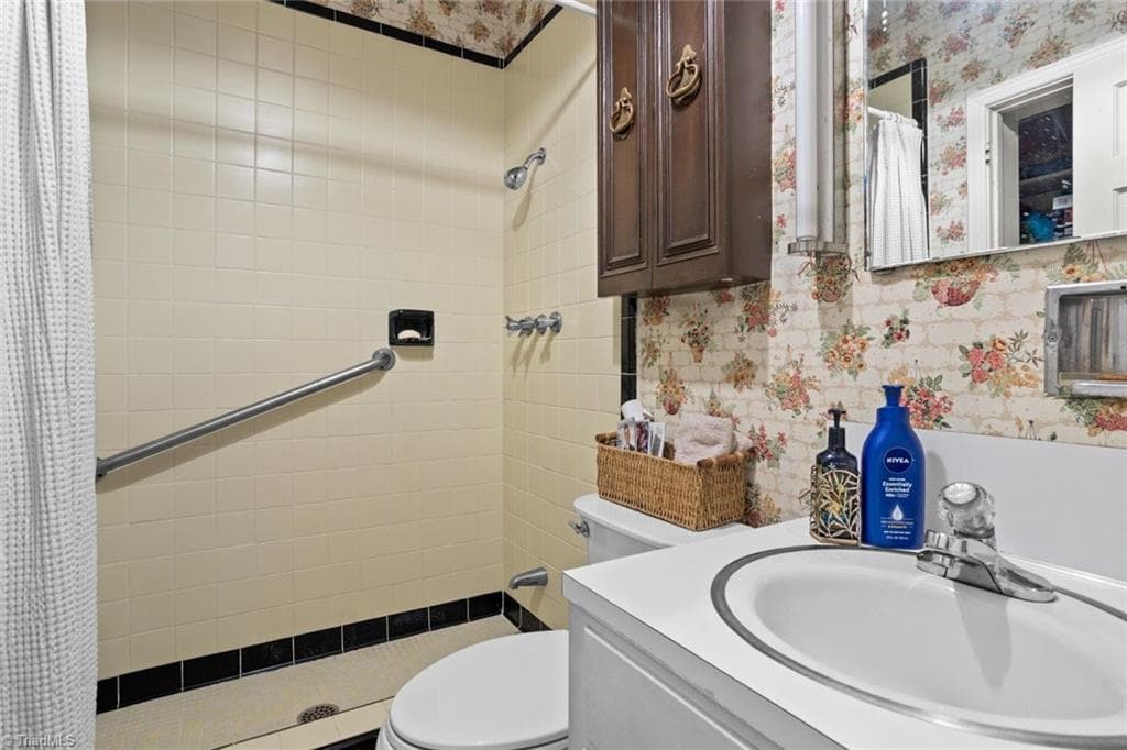 Remarks at 301 Carolina Avenue, Asheboro NC 27203, Asheboro, photo 16 of 37