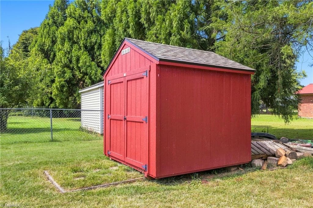 Stick/Site Built at 109 Mccleskey Drive, Yadkinville NC 27055, Yadkinville, photo 85 of 96
