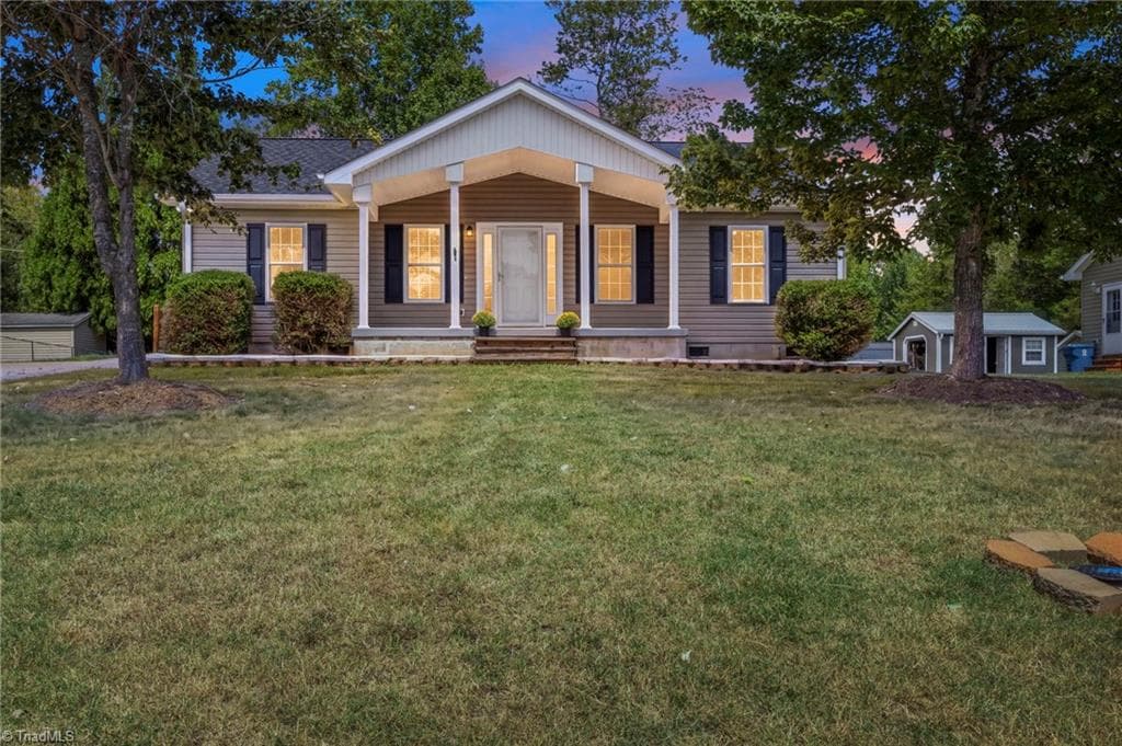 109 Mccleskey Drive, Yadkinville NC 27055