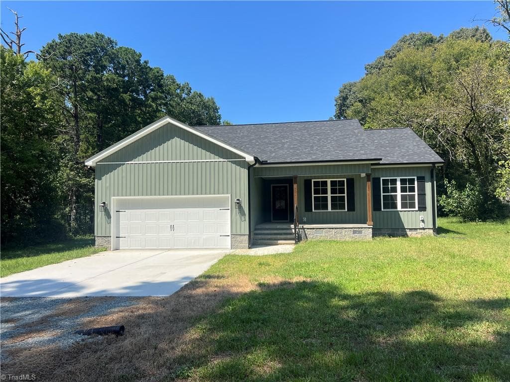 125 Albertson Road, Thomasville NC 27360
