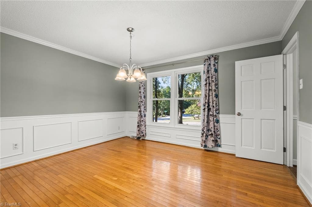 Stick/Site Built at 4400 Oak Hollow Drive, High Point NC 27265, photo 14 of 50