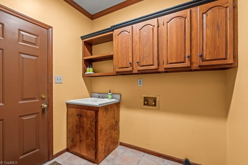 Stick/Site Built at 1305 Swanner Court, High Point NC 27262, High Point, photo 37 of 92