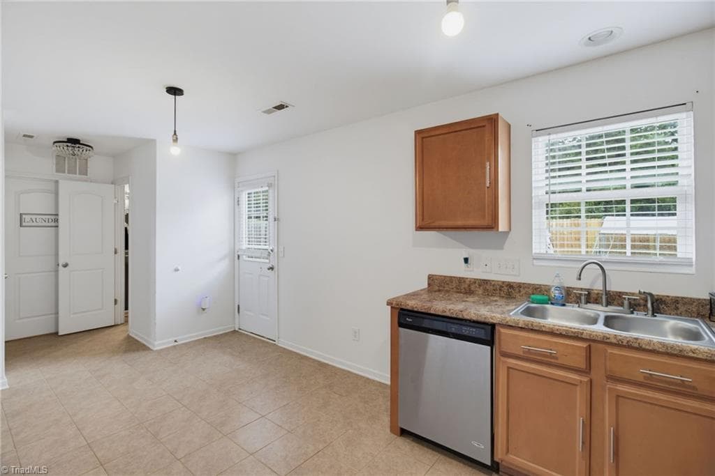 Stick/Site Built at 296 Azalea Drive, Winston-Salem NC 27105, Winston-Salem, photo 13 of 26