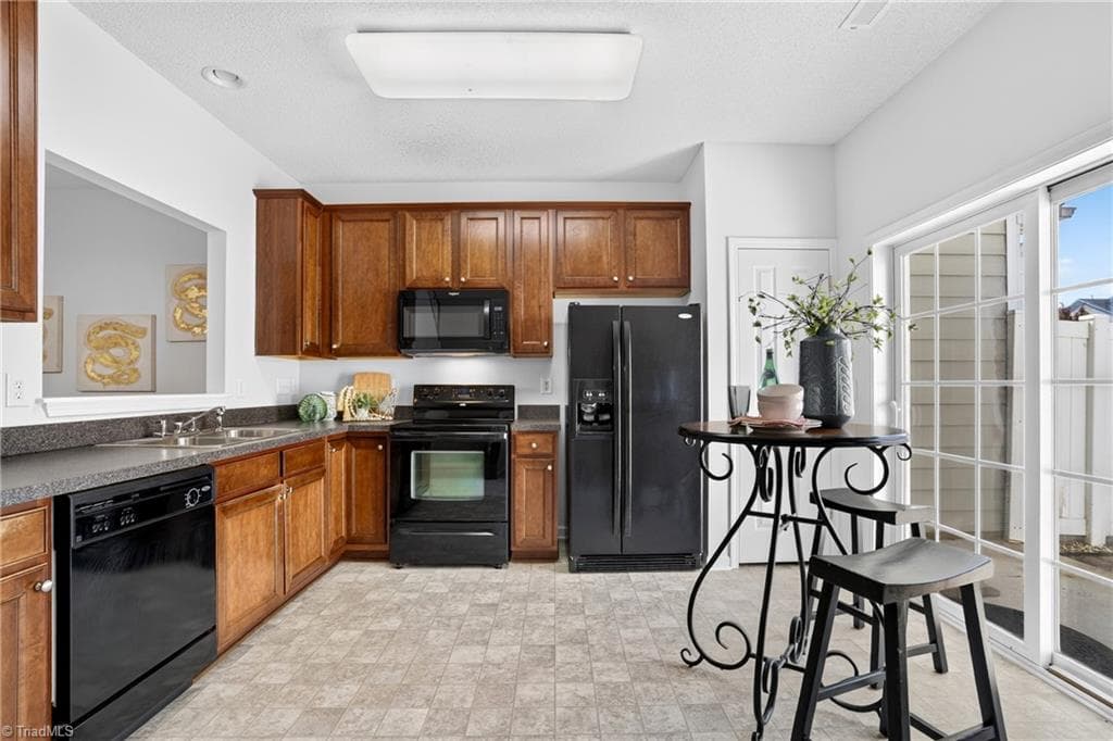 Stick/Site Built at 4333 Alderny Place, High Point NC 27265, photo 14 of 38
