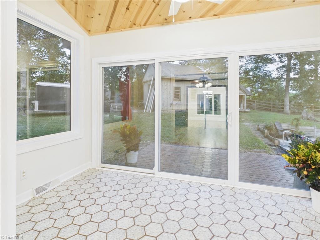 Stick/Site Built at 3750 11th Street NE, Hickory NC 28601, Hickory, photo 13 of 50
