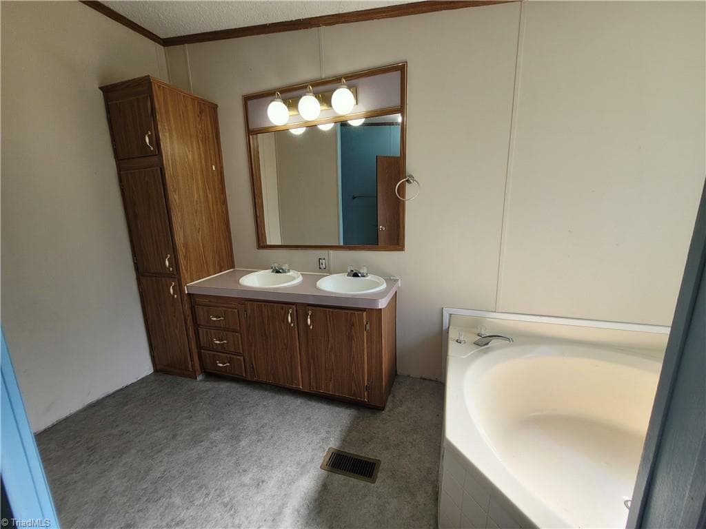 Manufactured Home at 1836 Siloam Road, Mount Airy NC 27030, photo 12 of 14