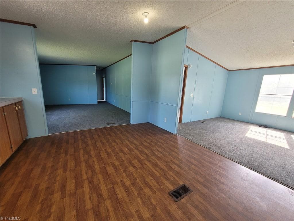 Manufactured Home at 1836 Siloam Road, Mount Airy NC 27030, photo 10 of 14