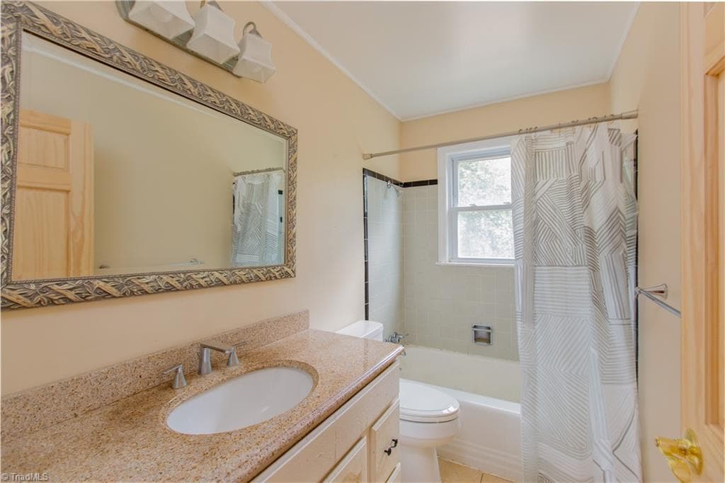 Stick/Site Built at 1511 Sharon Road, Winston-Salem NC 27103, Winston-Salem, photo 13 of 30