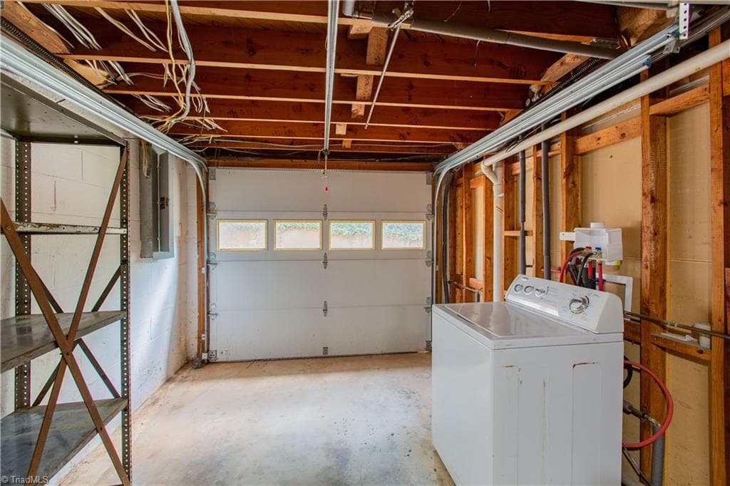 Stick/Site Built at 1511 Sharon Road, Winston-Salem NC 27103, Winston-Salem, photo 22 of 30