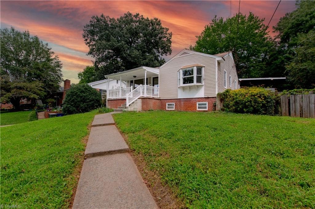 1511 Sharon Road, Winston-Salem NC 27103