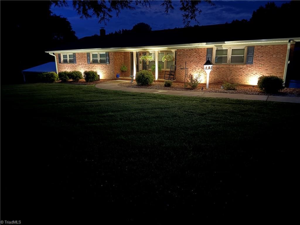 Stick/Site Built at 1335 Old Mill Farm Road, Lexington NC 27295, Lexington, photo 2 of 43