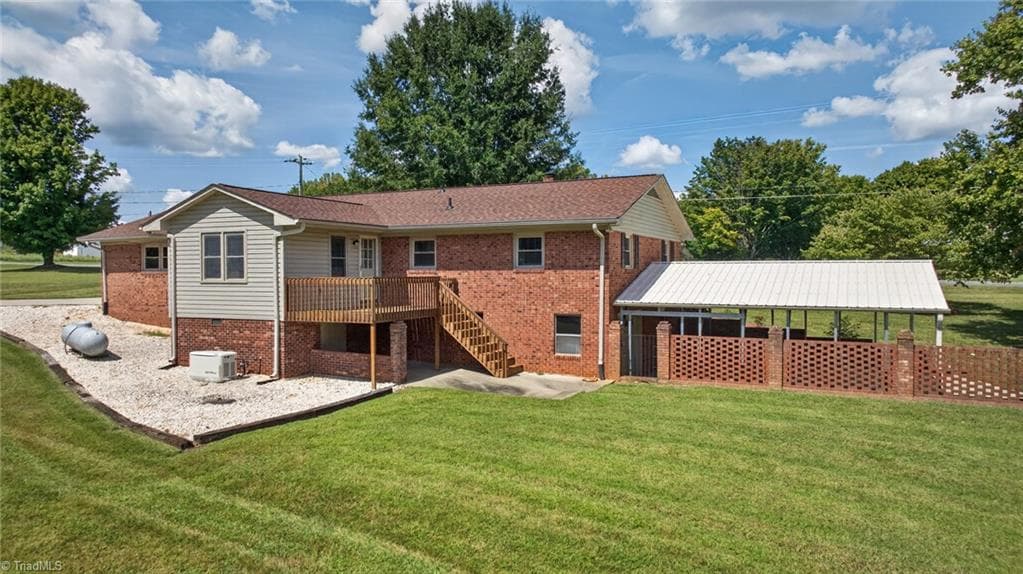 Stick/Site Built at 1335 Old Mill Farm Road, Lexington NC 27295, Lexington, photo 36 of 43