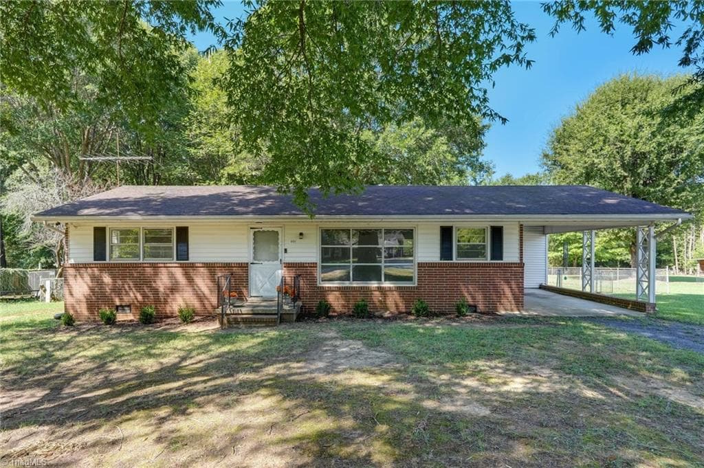 Stick/Site Built at 801 Grand Oaks Drive, Eden NC 27288, Eden, photo 7 of 74