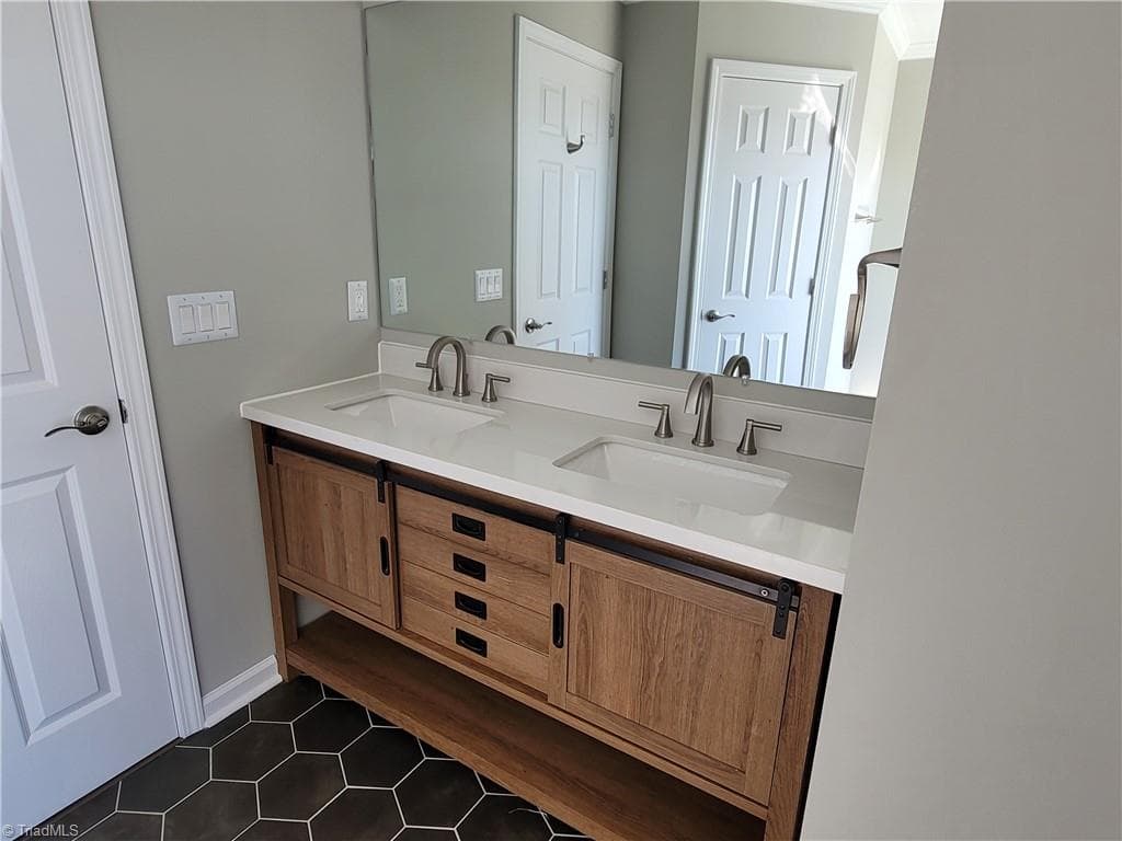 Stick/Site Built at 462 Everidge Road, Winston-Salem NC 27103, Winston-Salem, photo 12 of 18