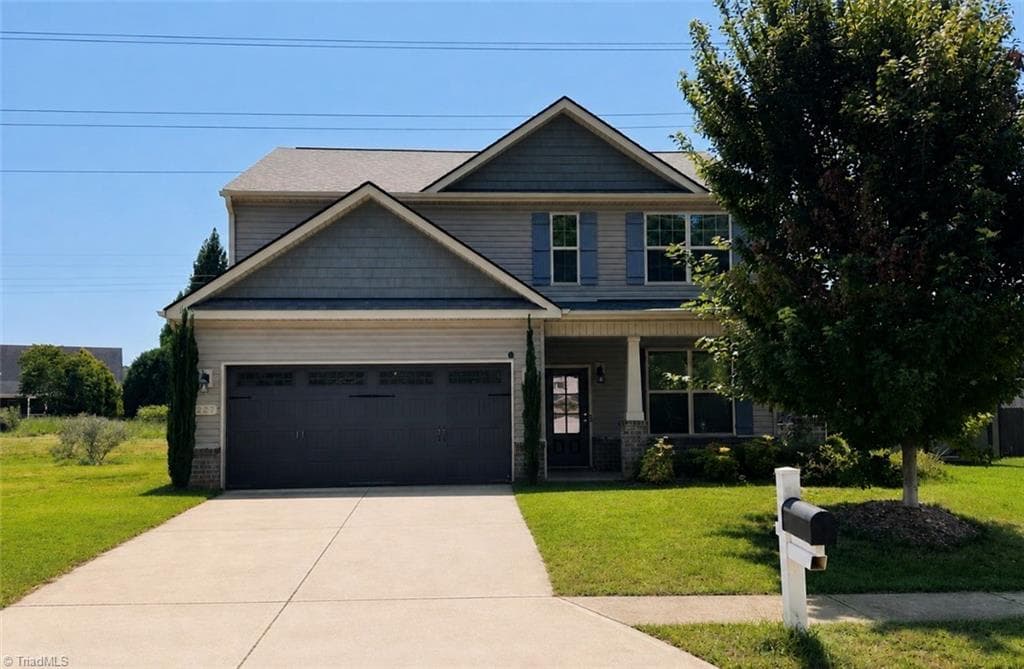 227 Fair Oaks Court, Mebane NC 27372