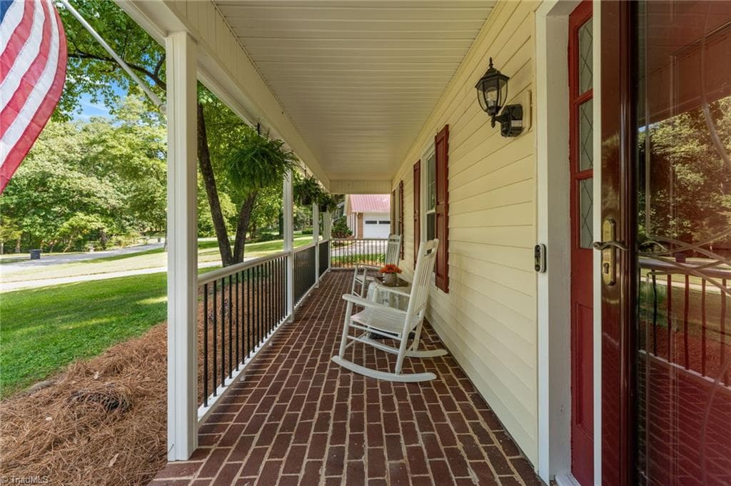Stick/Site Built at 1486 Old Coach Road, Kernersville NC 27284, photo 4 of 47