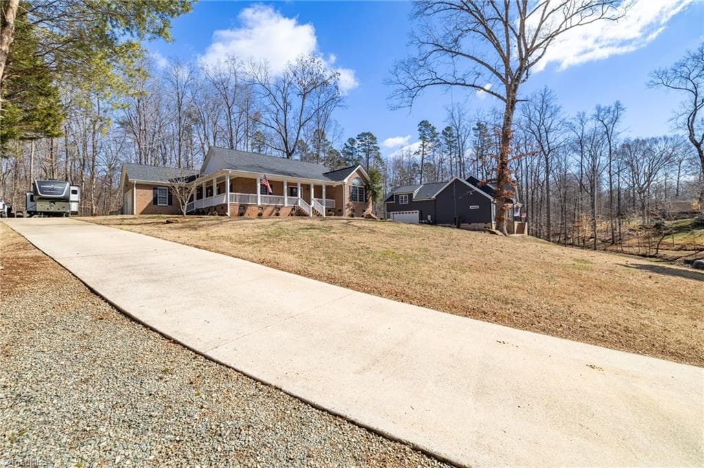 Stick/Site Built at 2329 Millbrook Drive, Haw River NC 27258, Haw River, photo 4 of 39