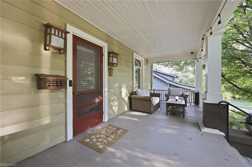 Stick/Site Built at 123 S Sunset Drive, Winston-Salem NC 27101, Winston-Salem, photo 2 of 39