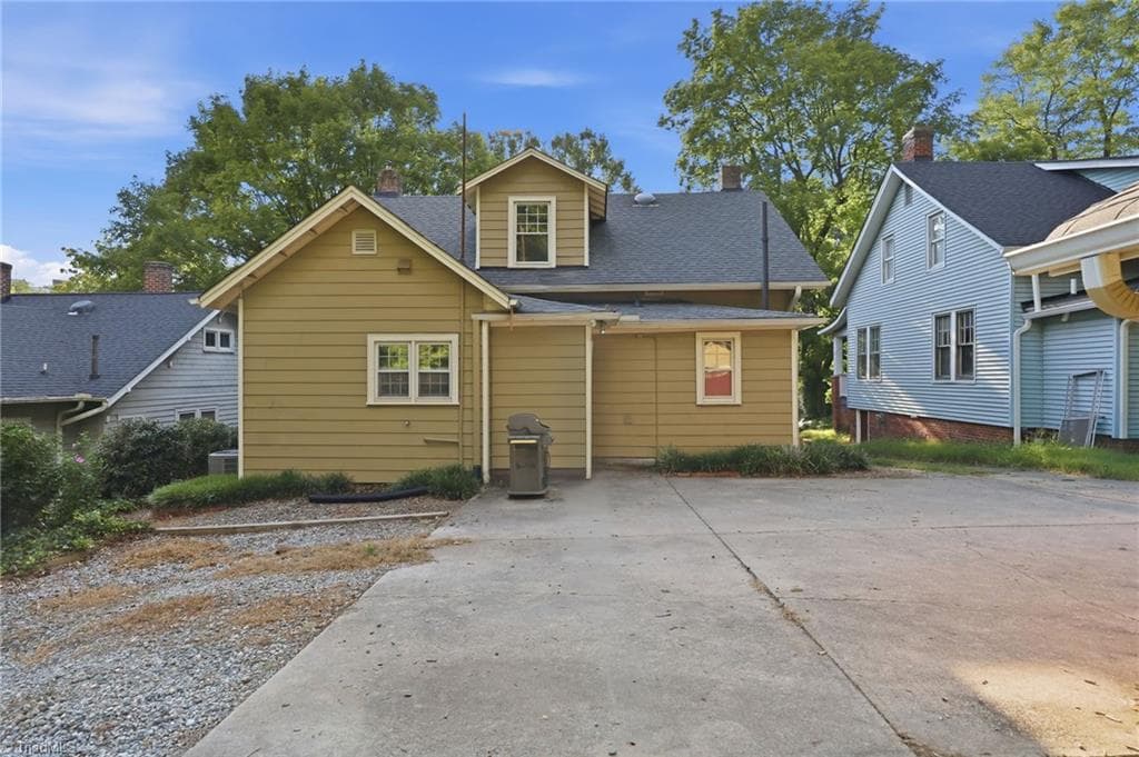 Stick/Site Built at 123 S Sunset Drive, Winston-Salem NC 27101, Winston-Salem, photo 35 of 39