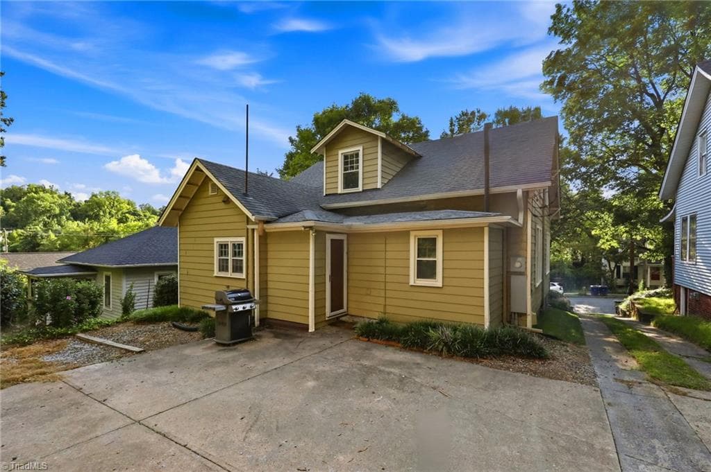 Stick/Site Built at 123 S Sunset Drive, Winston-Salem NC 27101, Winston-Salem, photo 4 of 39