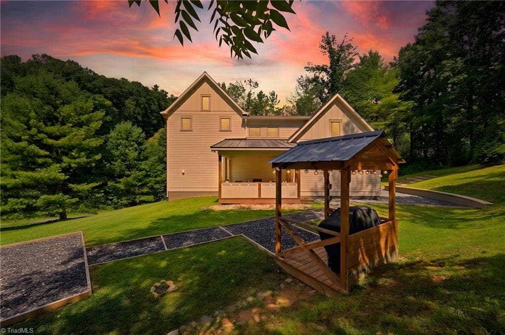 Stick/Site Built at 163 Walnut Drive, Jefferson NC 28640, photo 22 of 49