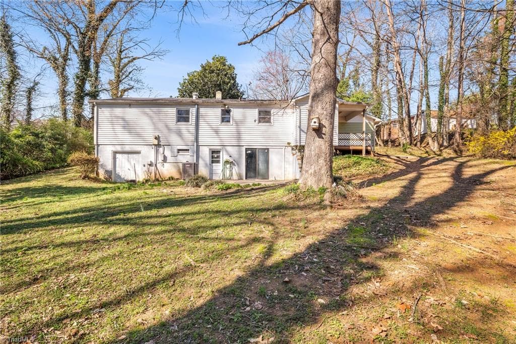 Stick/Site Built at 3825 Old Hollow Road, Kernersville NC 27284, Kernersville, photo 7 of 86
