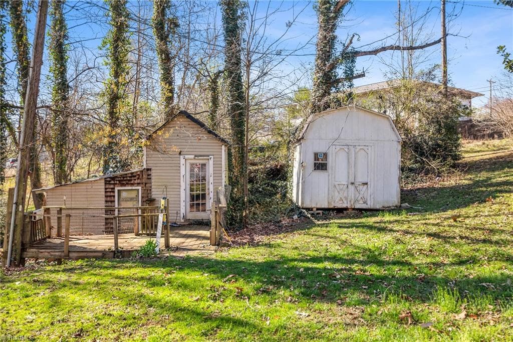 Stick/Site Built at 3825 Old Hollow Road, Kernersville NC 27284, Kernersville, photo 15 of 86