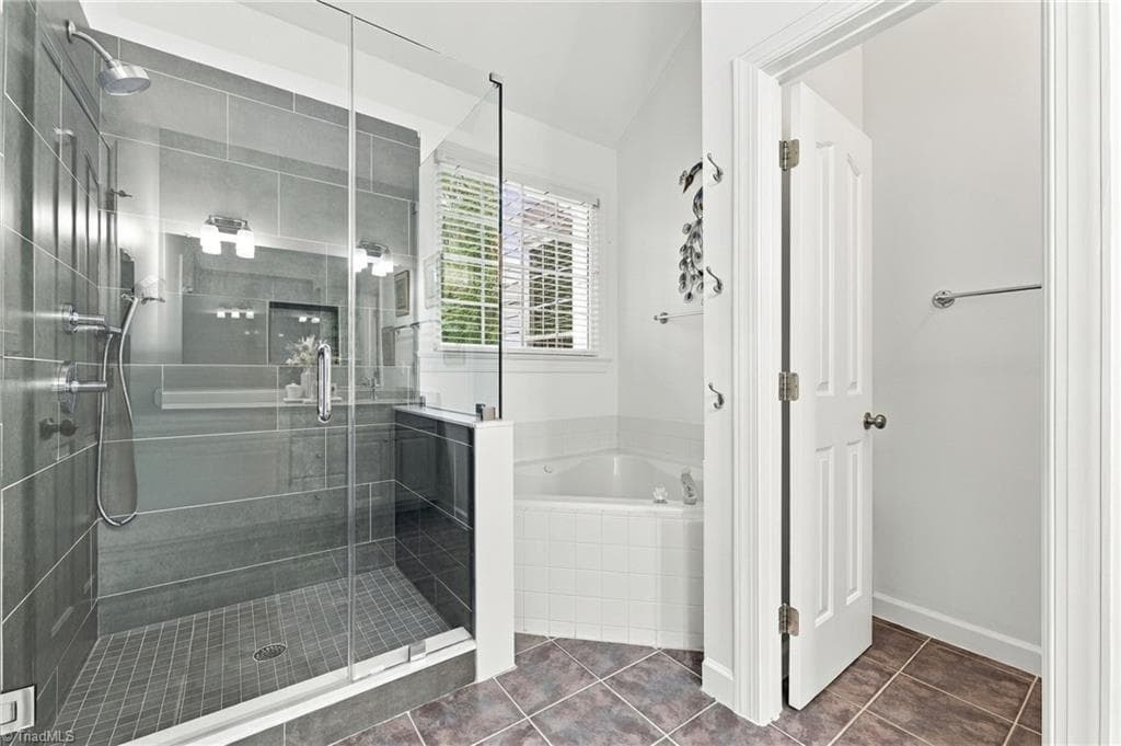 Stick/Site Built at 3 Veranda Court, Greensboro NC 27455, photo 16 of 44