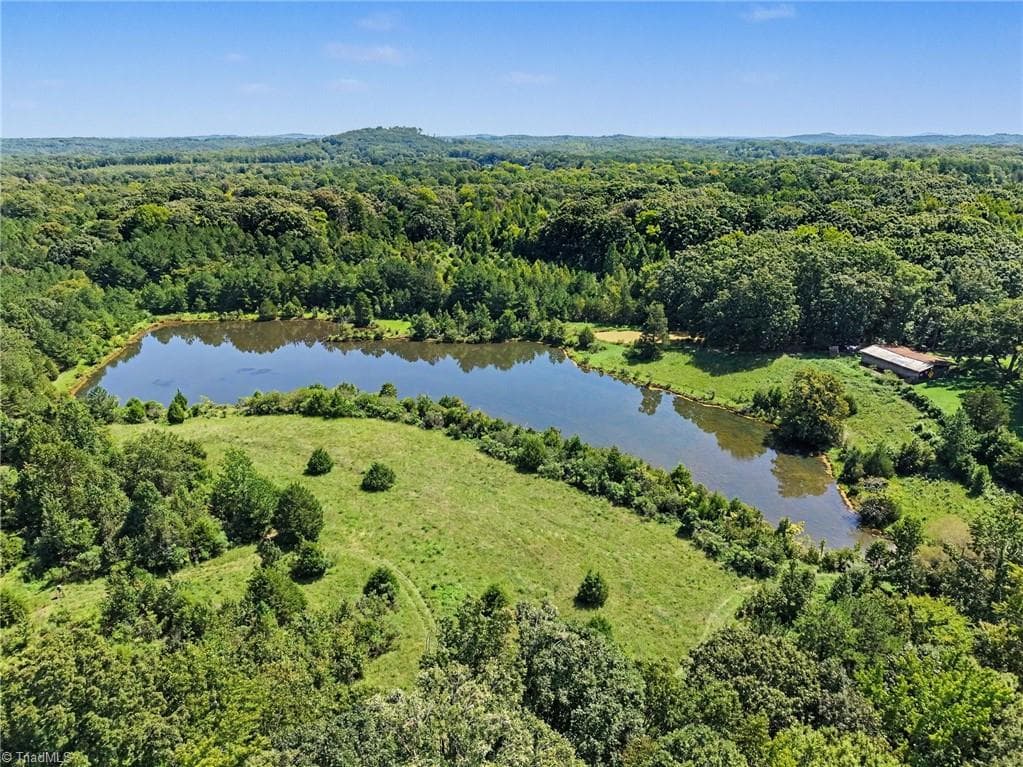 2930 Reginas Way, Randleman NC 27317
