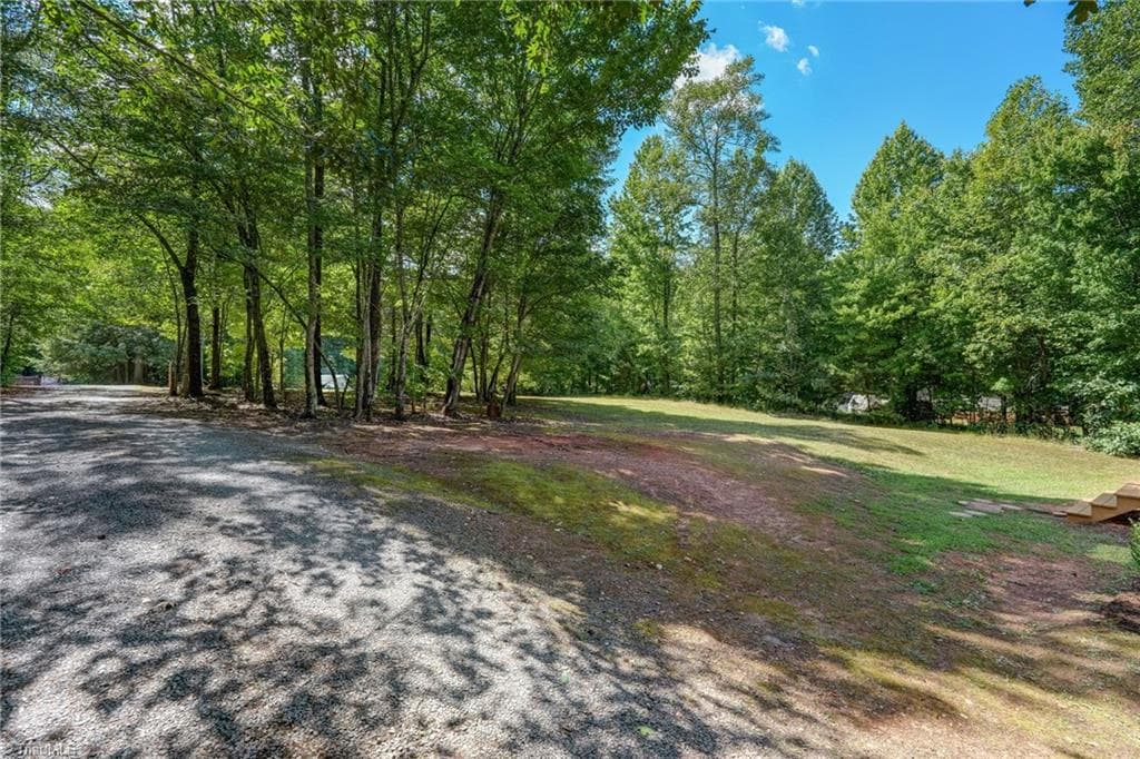 Manufactured Home at 1082 Raccoon Court, Reidsville NC 27320, Reidsville, photo 5 of 66