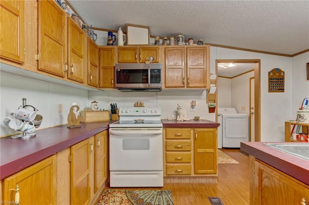 Manufactured Home at 1082 Raccoon Court, Reidsville NC 27320, Reidsville, photo 35 of 66