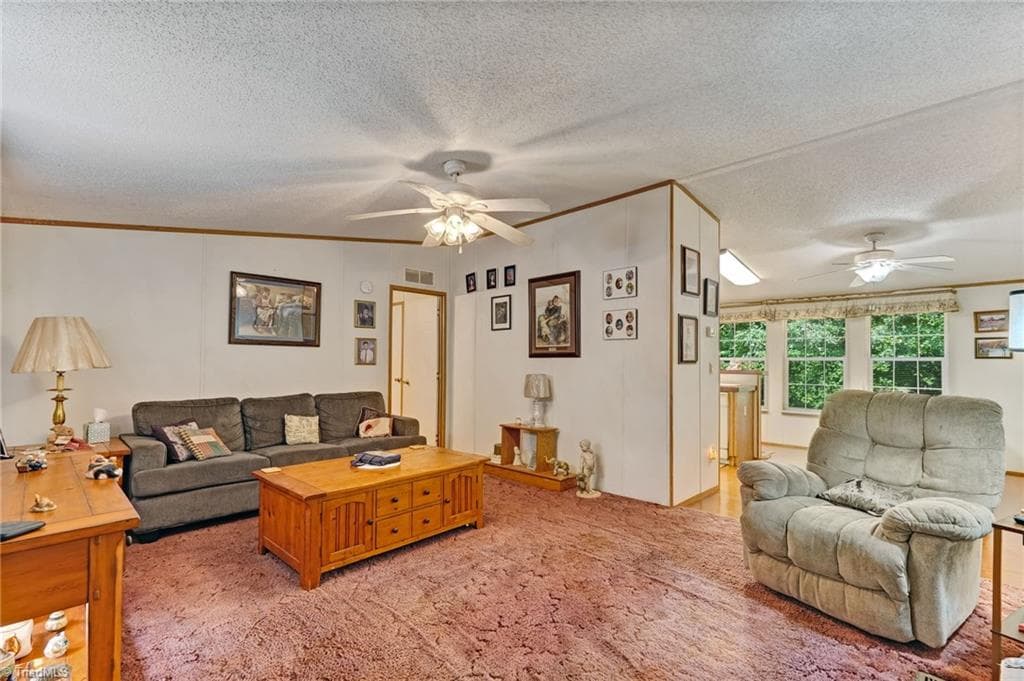 Manufactured Home at 1082 Raccoon Court, Reidsville NC 27320, Reidsville, photo 21 of 66