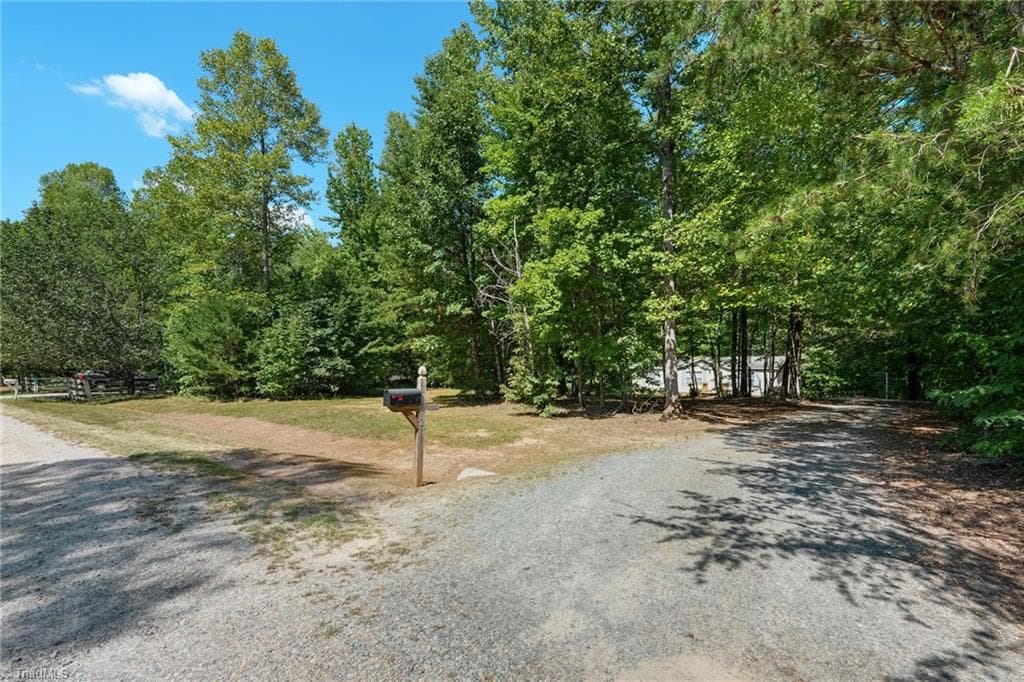 Manufactured Home at 1082 Raccoon Court, Reidsville NC 27320, Reidsville, photo 7 of 66