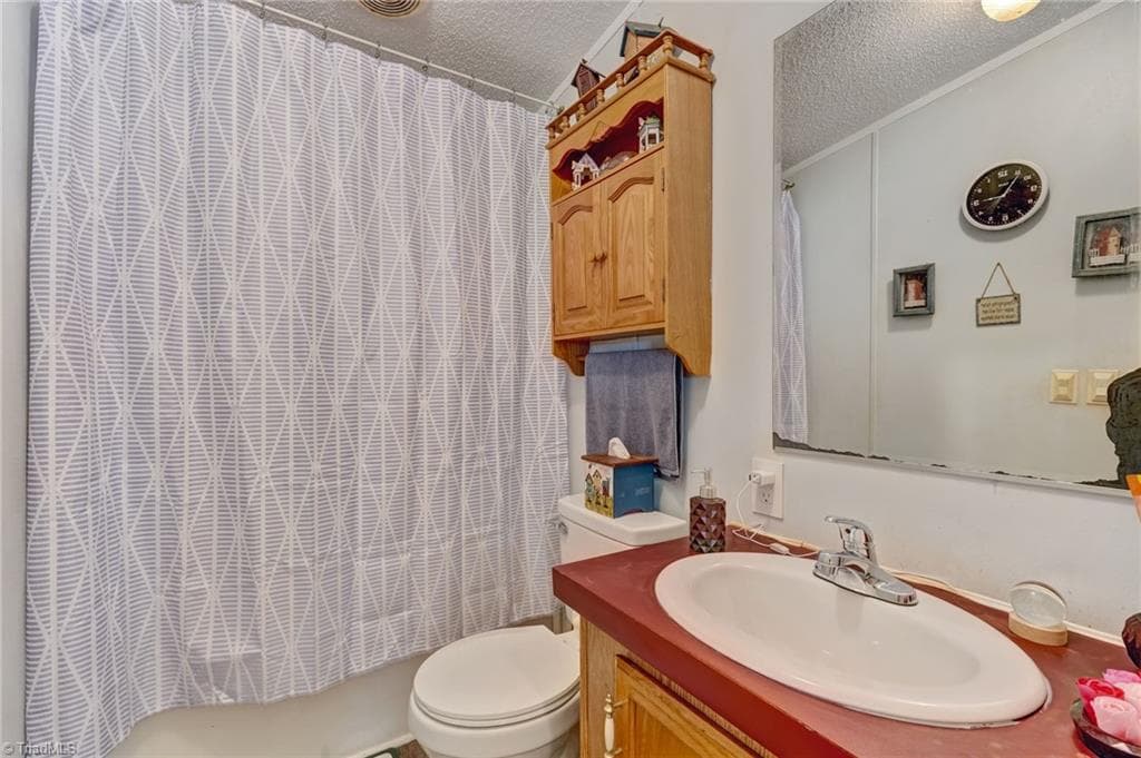 Manufactured Home at 1082 Raccoon Court, Reidsville NC 27320, Reidsville, photo 49 of 66