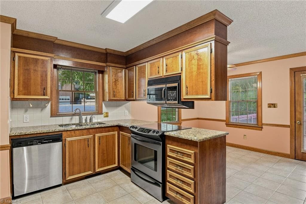 Stick/Site Built at 1014 Greenhurst Road, Winston-Salem NC 27104, Winston-Salem, photo 12 of 47