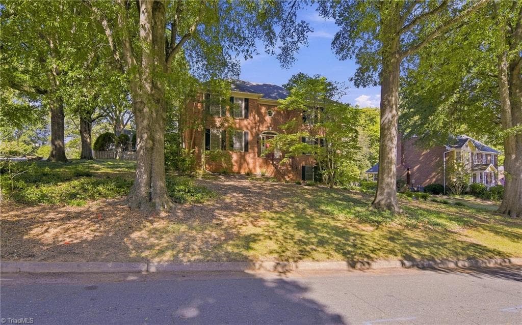 Stick/Site Built at 1014 Greenhurst Road, Winston-Salem NC 27104, Winston-Salem, photo 3 of 47